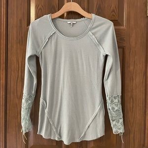 BKE long sleeved top